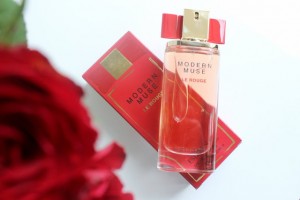 estee-lauder-modern-muse-le-rouge-eau-de-parfum-review.jpg